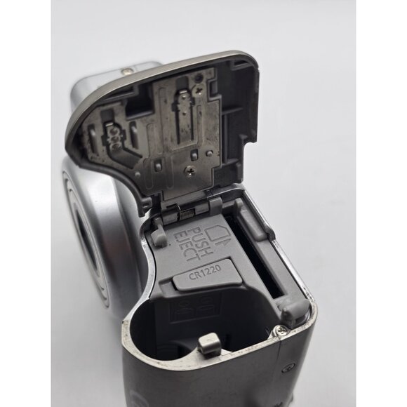 Canon PowerShot A530 5.0MP Digital Camera Silver READ-Small Black Line On Screen - Picture 11 of 16